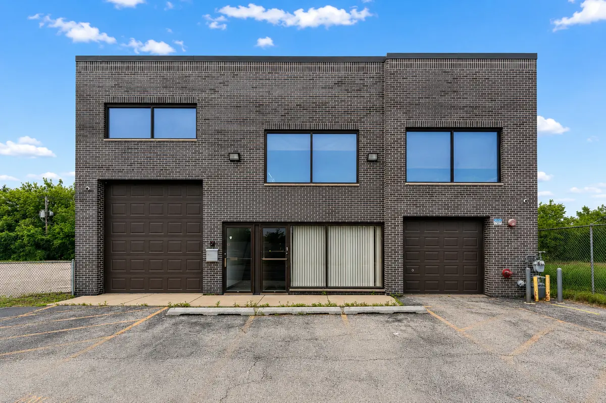 1765 Busse HWY, Des Plaines, IL 60016