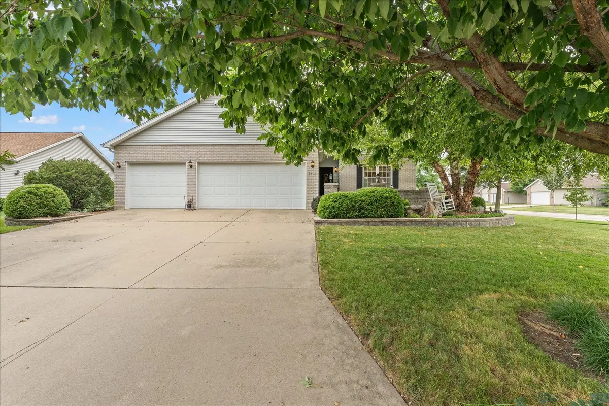 3802 Crail RD, Champaign, IL 61822