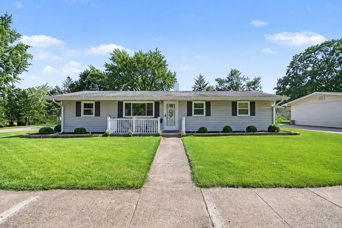 510 Best AVE, Dekalb, IL 60115
