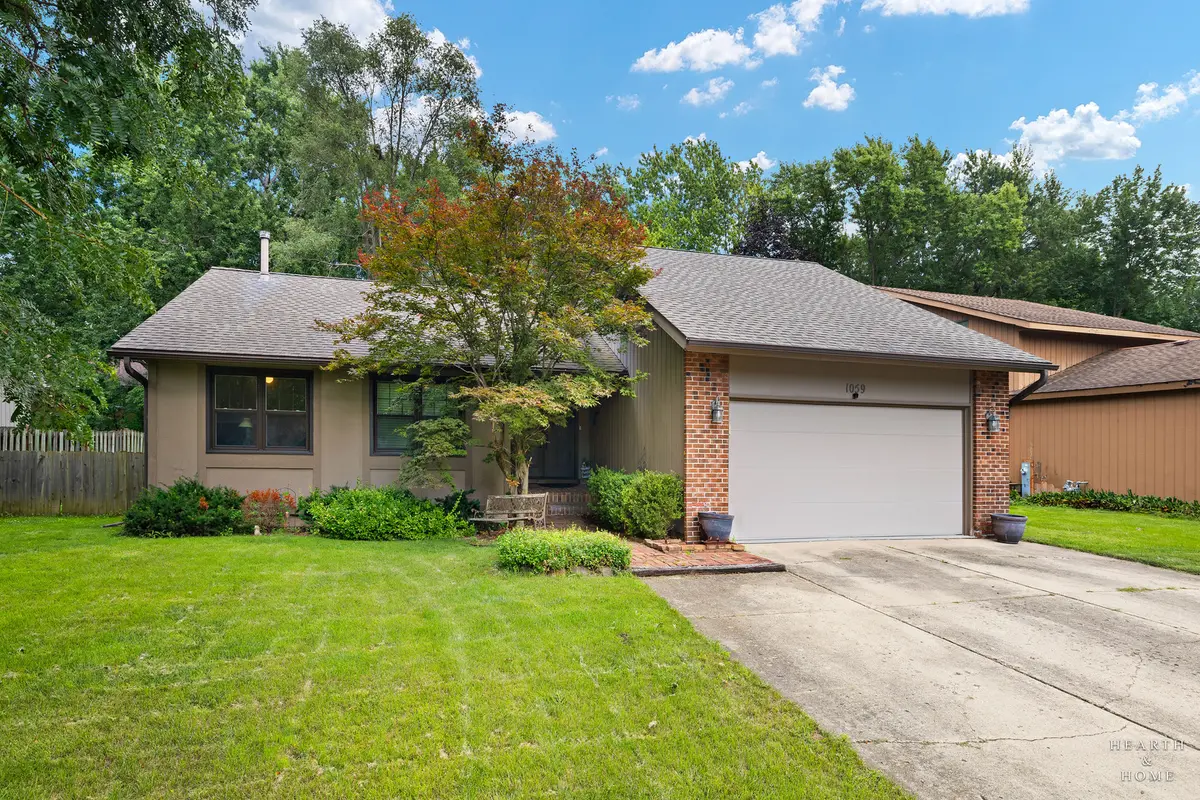 1059 N Old Mill RD, Palatine, IL 60067