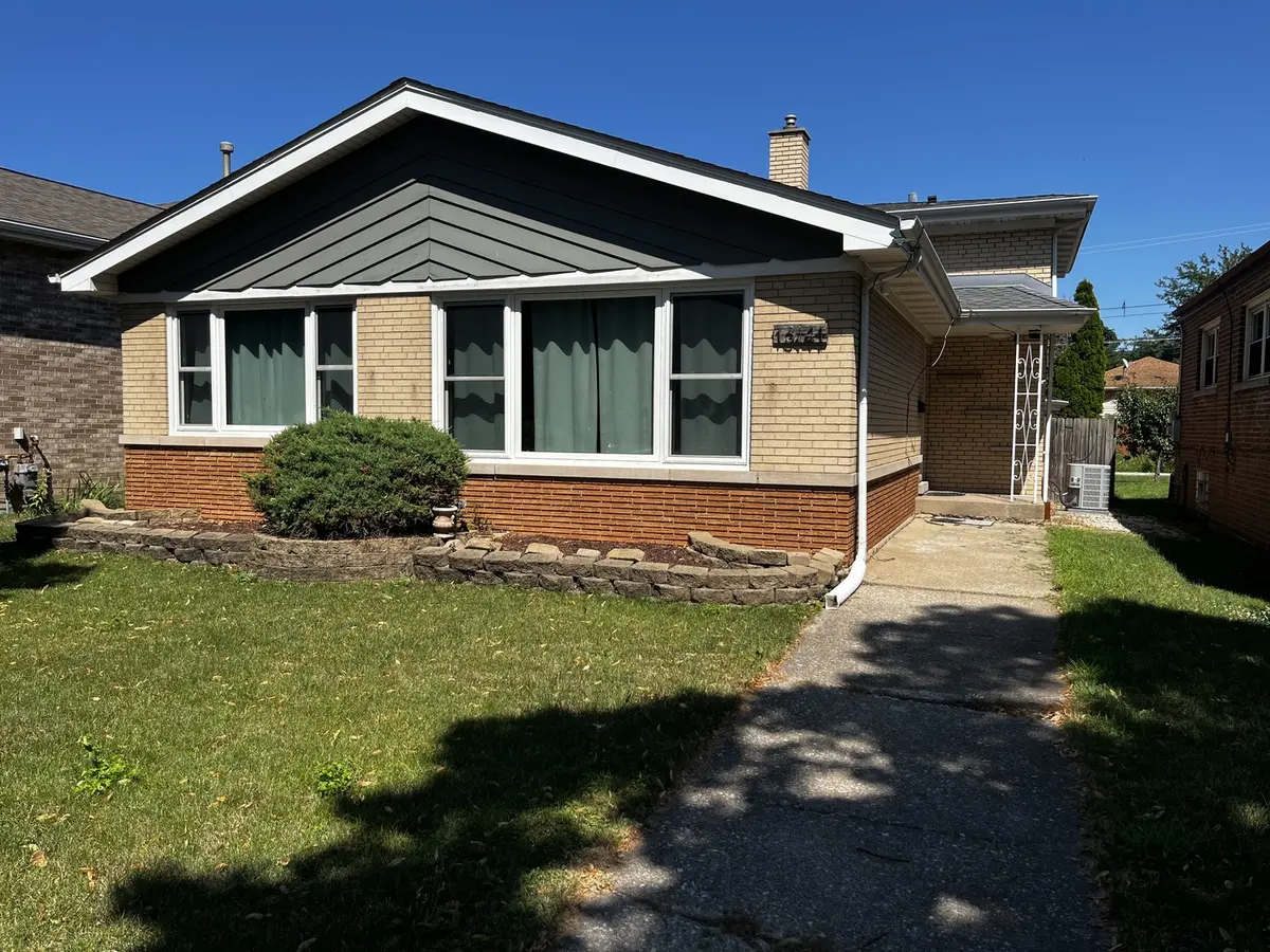 13141 S Muskegon AVE, Chicago, IL 60633