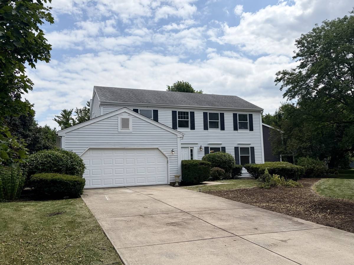 0N421 Winfield Scott DR, Winfield, IL 60190