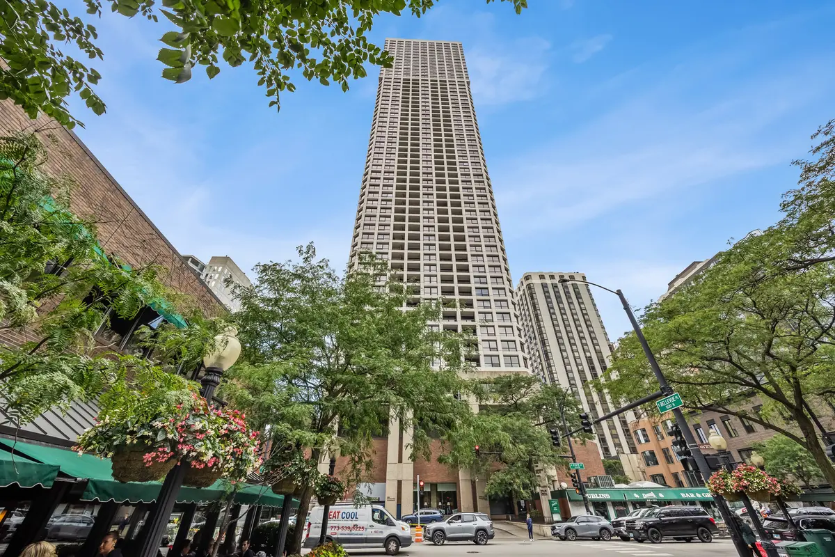 1030 N STATE ST #40F, Chicago, IL 60610