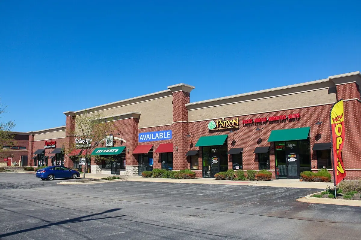 16703 Harlem AVE #F, Tinley Park, IL 60477