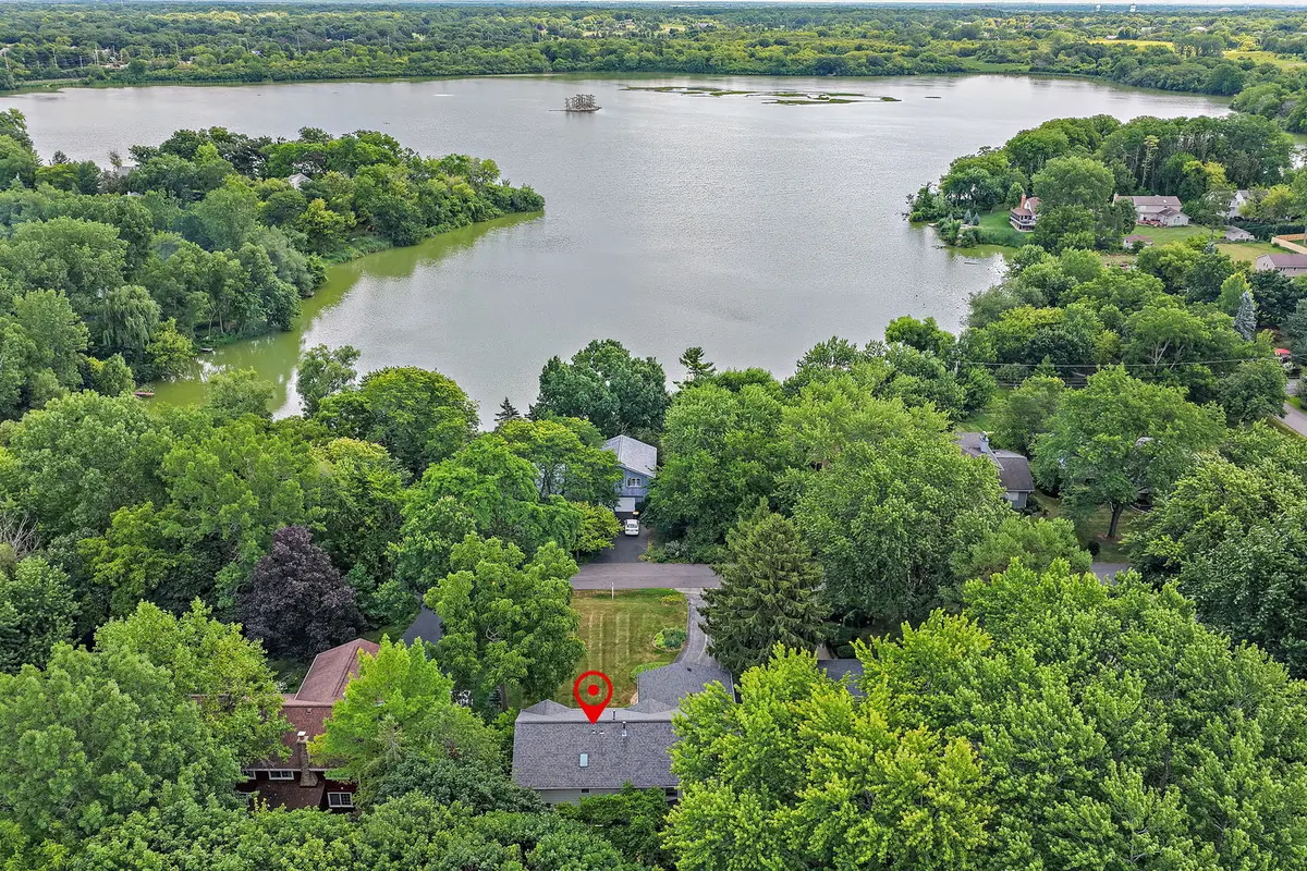 910 Division ST, Barrington, IL 60010