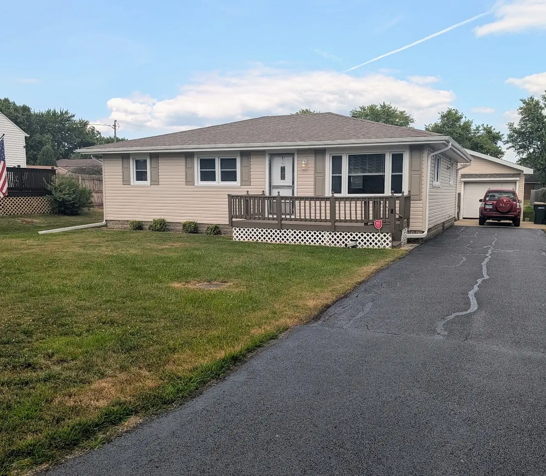 325 N 2nd AVE, Coal City, IL 60416