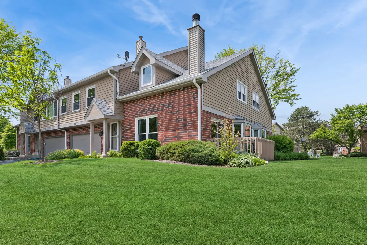 1505 Barrymore DR #24-3, Darien, IL 60561