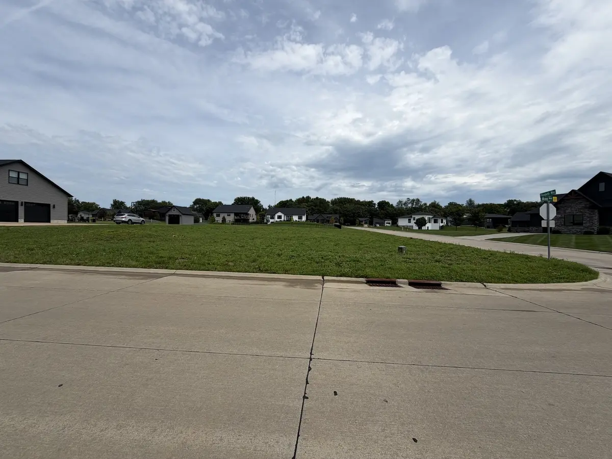 Lot 9 Woods Estates of Riverdale, Riverdale, IA 52722