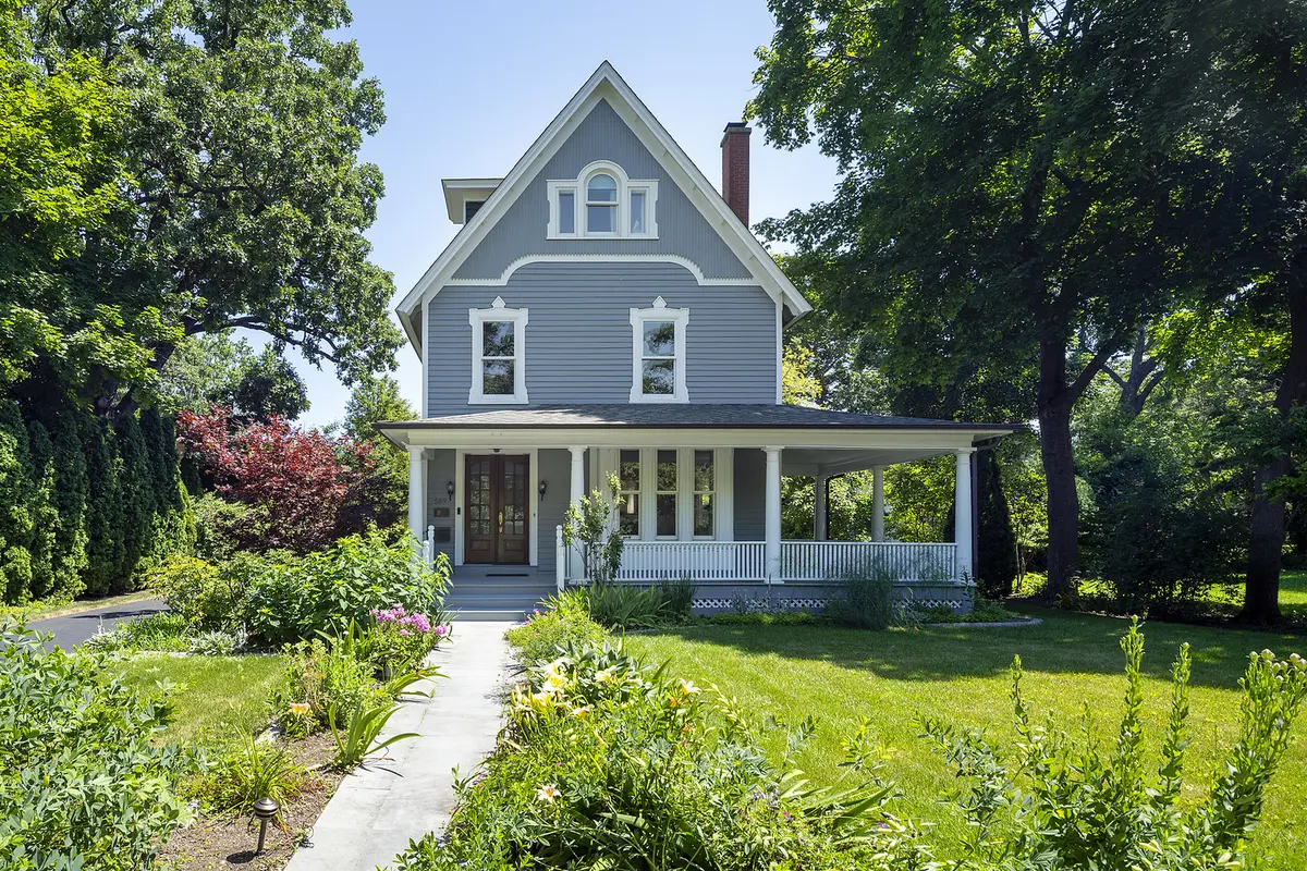 589 Vernon AVE, Glencoe, IL 60022