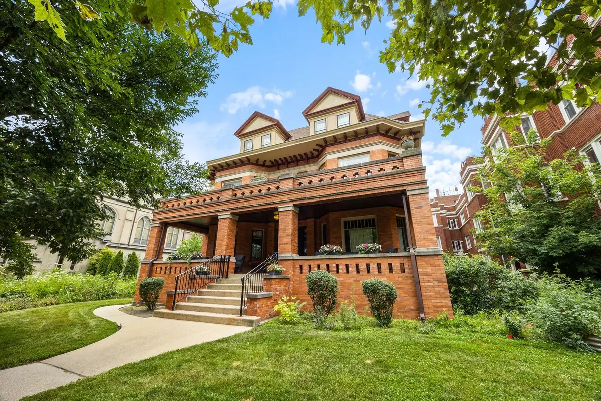 711 Washington BLVD #2E, Oak Park, IL 60302