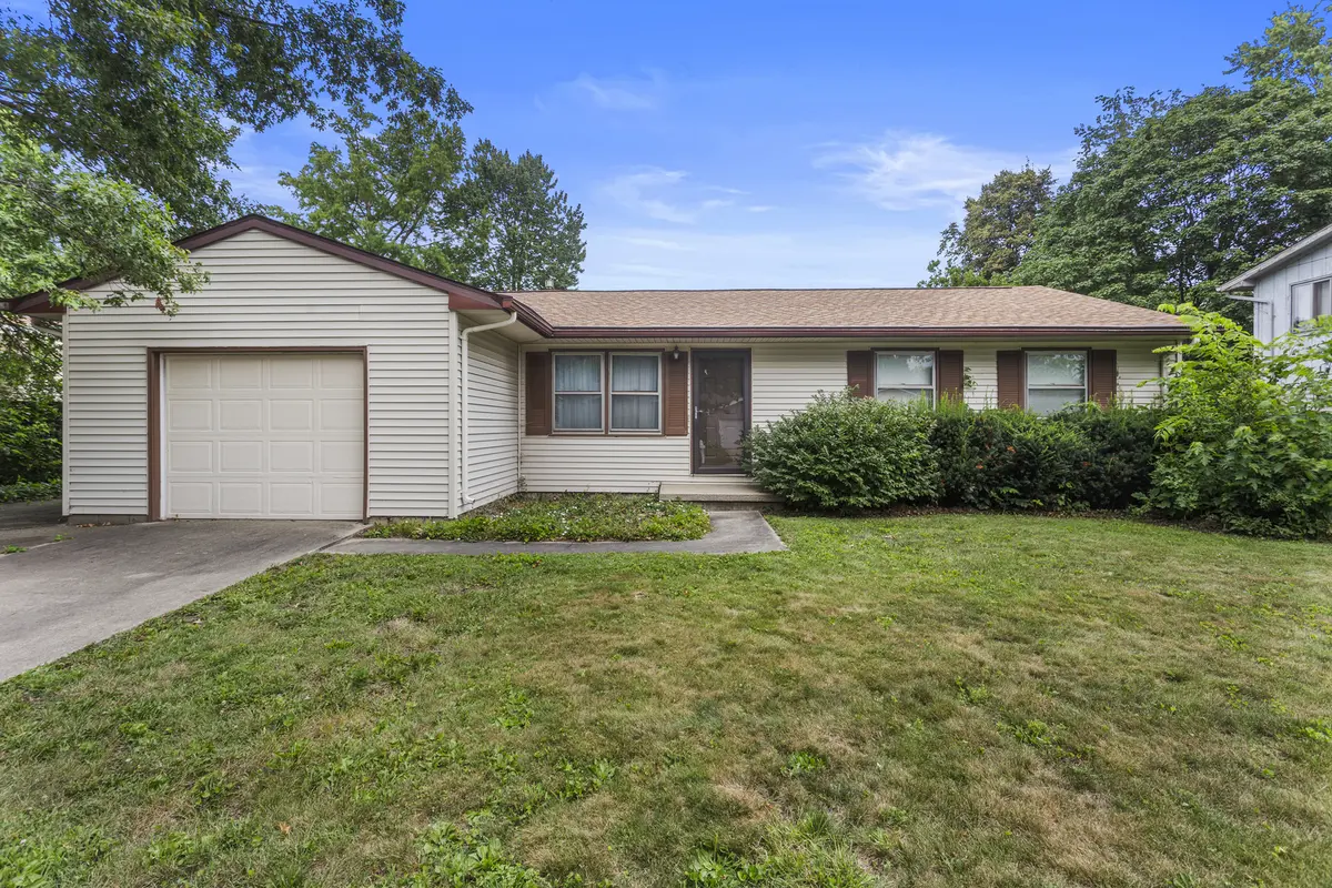 2306 Belmore DR, Champaign, IL 61821