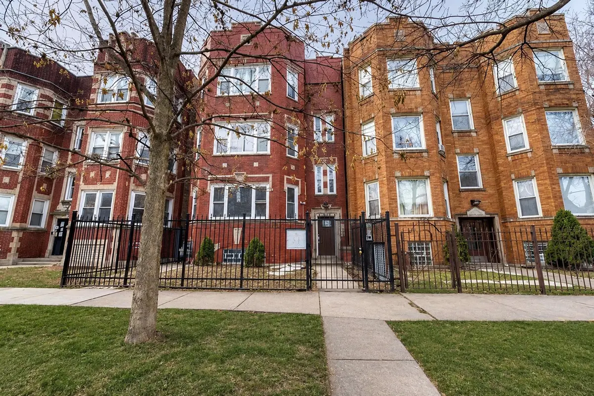 7944 S Ellis AVE #3, Chicago, IL 60619