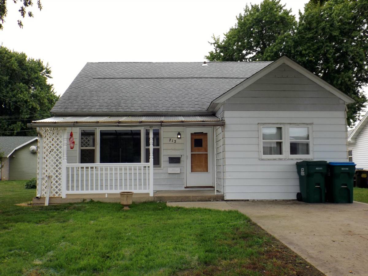 712 11th AVE, Rock Falls, IL 61071