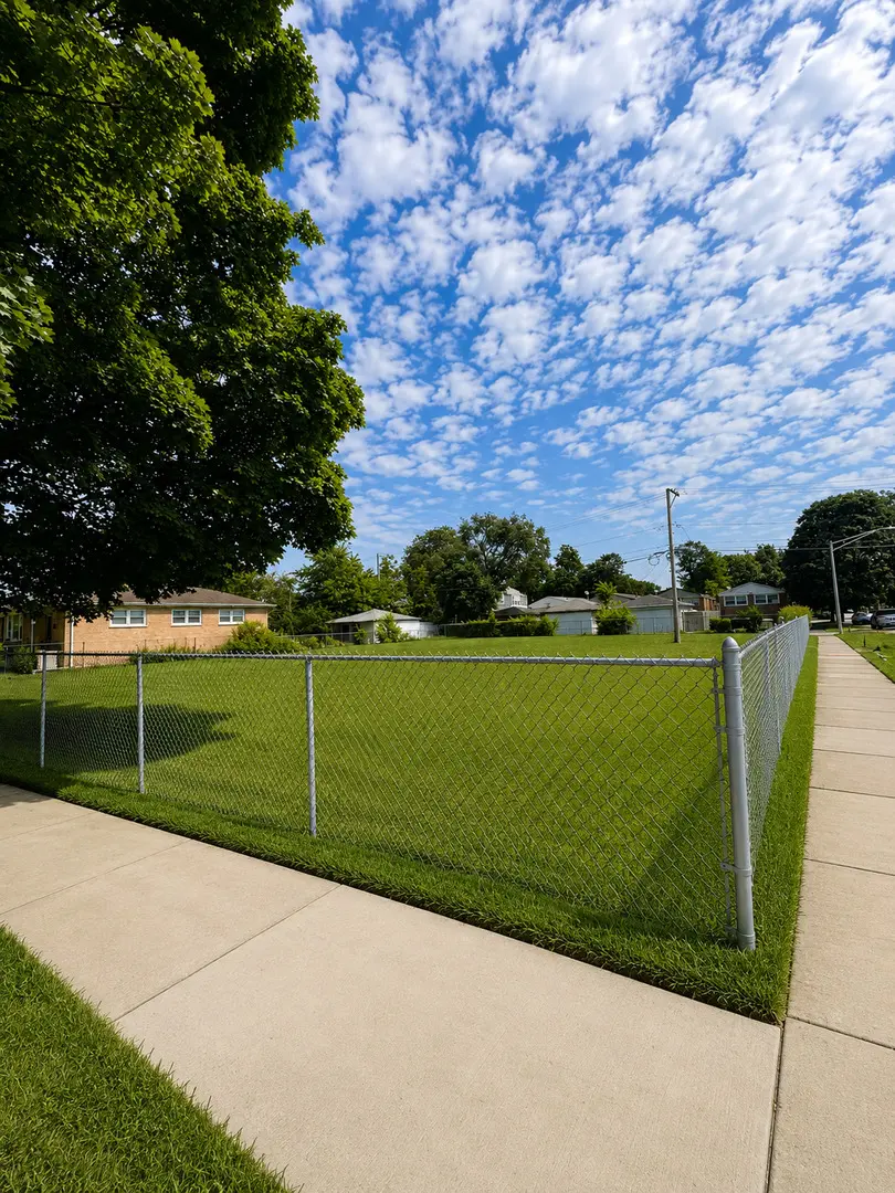 11325 S Racine AVE, Chicago, IL 60643