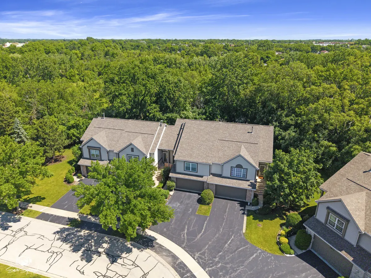 2605 Oxford CT, Darien, IL 60561