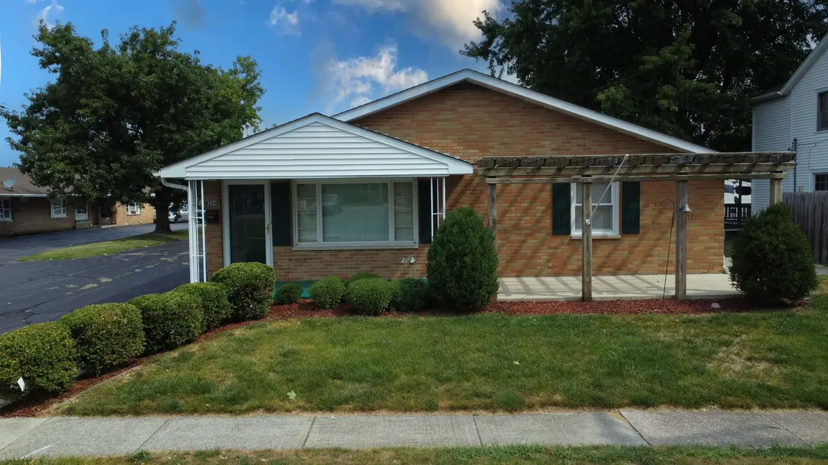 304 E Cherry ST #1, Watseka, IL 60970