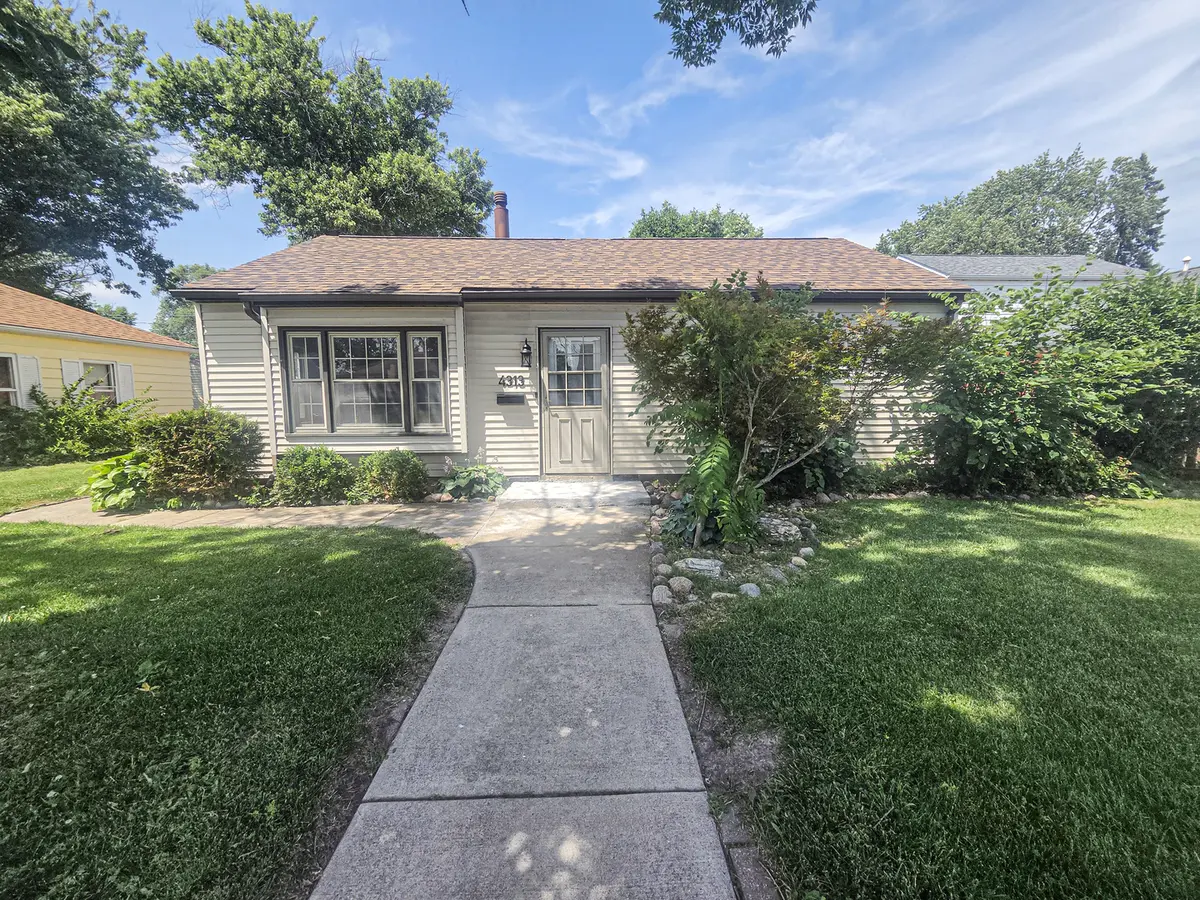 4313 23rd AVE, Rock Island, IL 61201