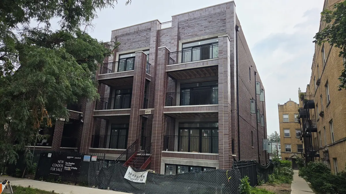 4317 N Paulina ST #202, Chicago, IL 60613