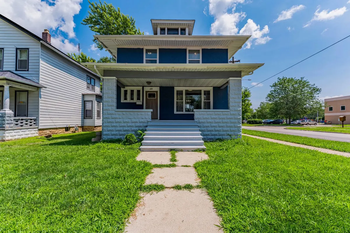228 Richards ST, Joliet, IL 60433
