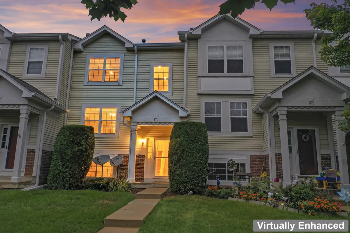 304 Holiday LN, Hainesville, IL 60073