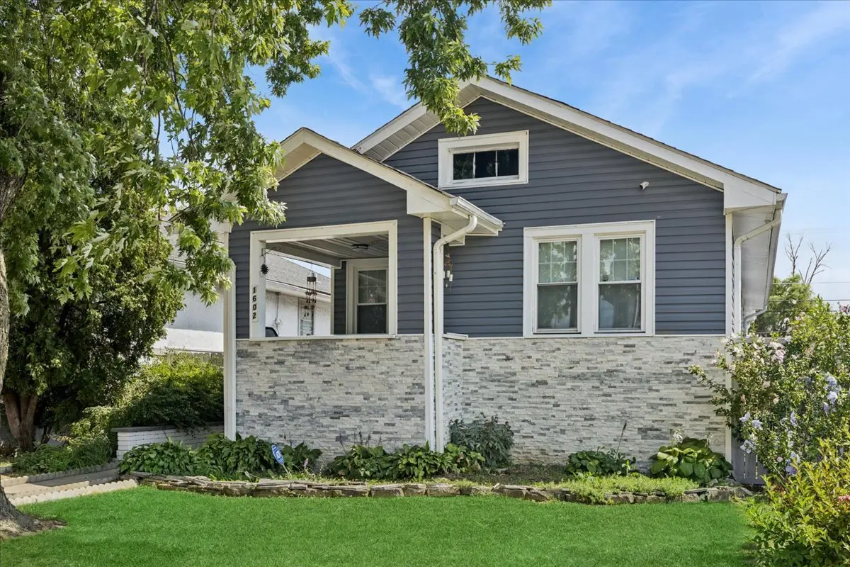 1602 Saint Charles RD, Maywood, IL 60153
