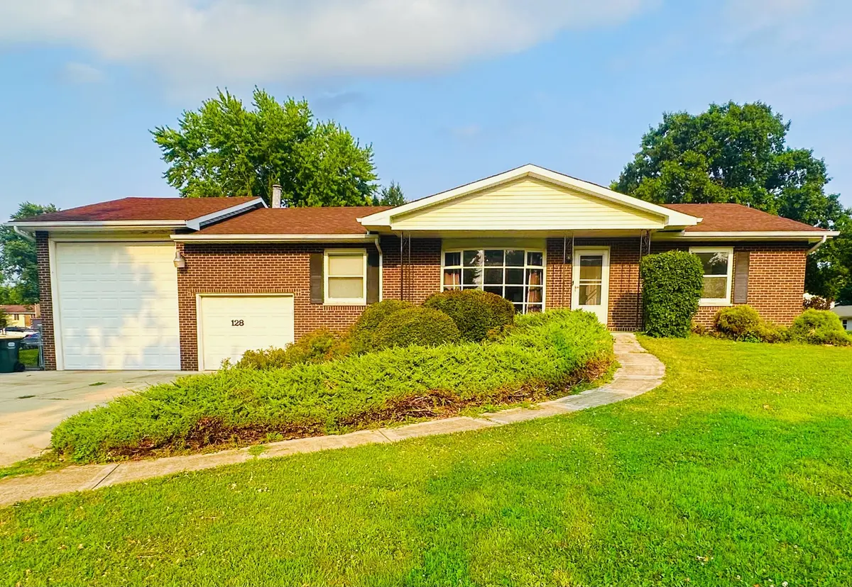 128 Laurie LN, Oswego, IL 60543