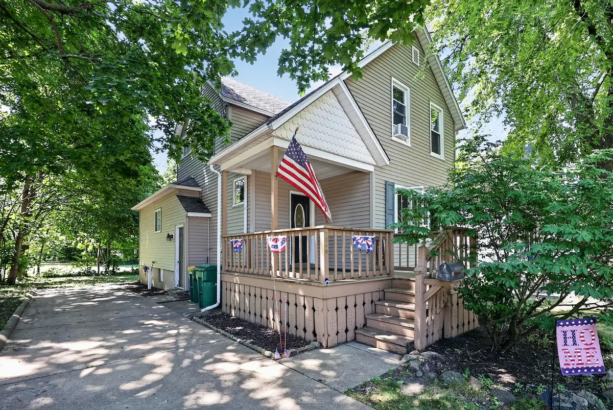 224 Charles ST, Sycamore, IL 60178