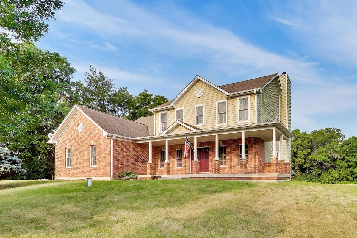 7365 English Oak LN, Spring Grove, IL 60081