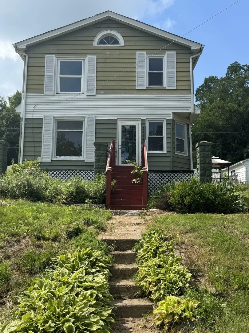 2114 Telegraph RD, Davenport, IA 52804