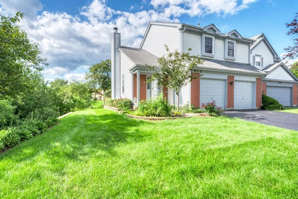 1912 Prentiss DR, Downers Grove, IL 60516