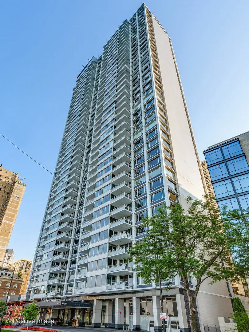 1300 N LAKE SHORE DR #30D, Chicago, IL 60610