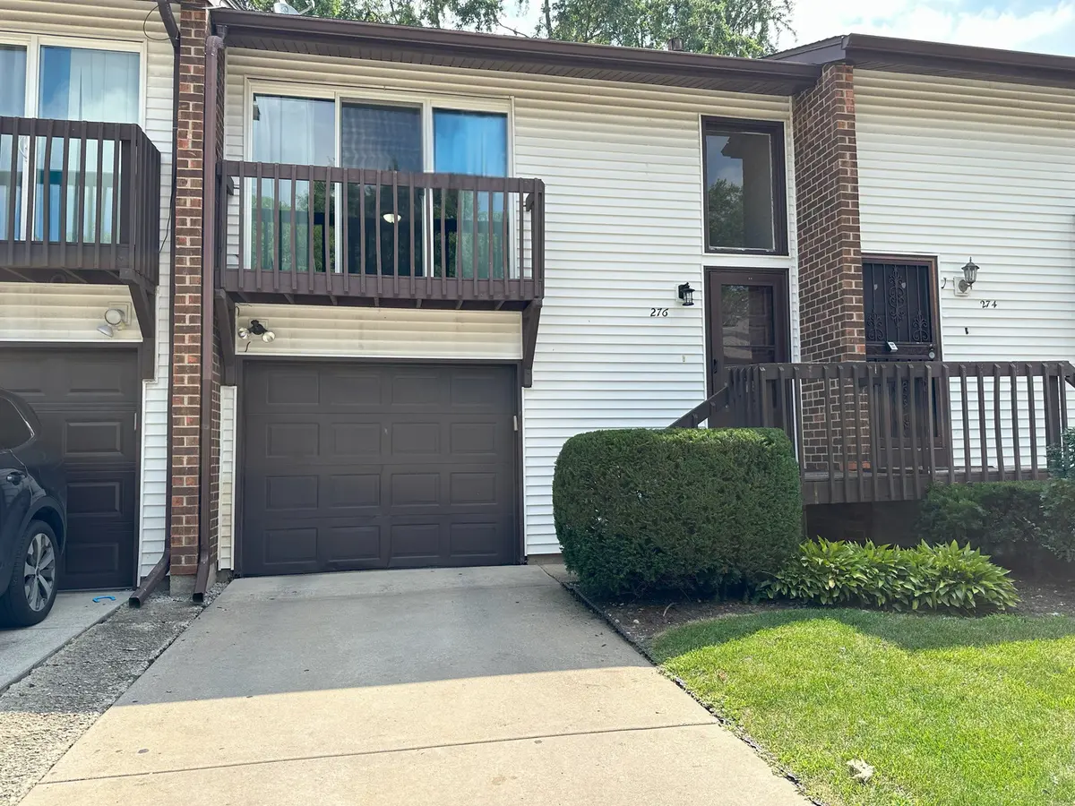 276 Sioux DR, Bolingbrook, IL 60440
