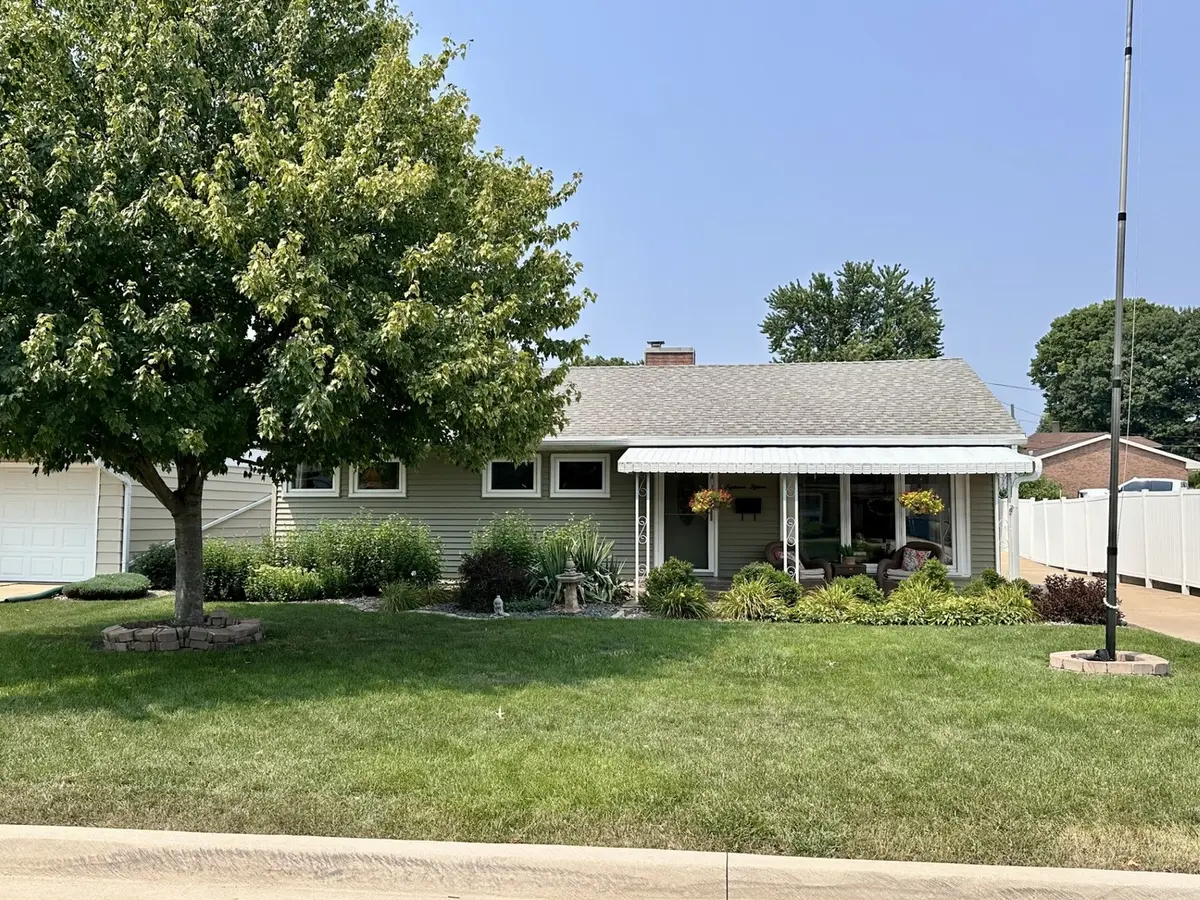 1815 13th ST, Peru, IL 61354