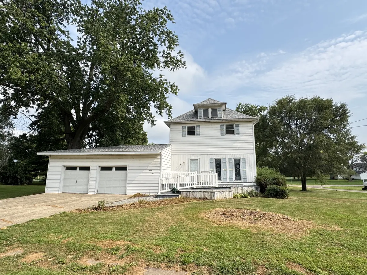 128 East North Railroad ST, Sheffield, IL 61361