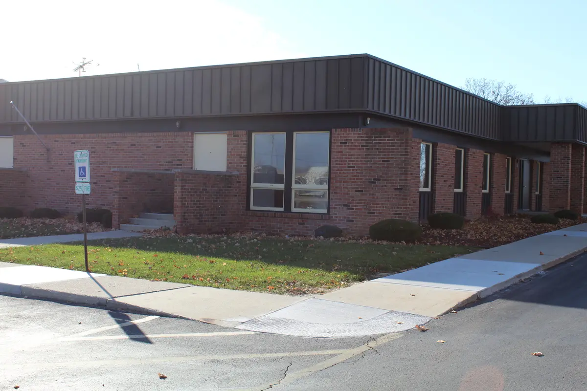 300 N Hammes AVE #C, Joliet, IL 60435