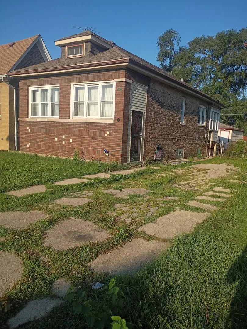 8226 S Honore ST, Chicago, IL 60620
