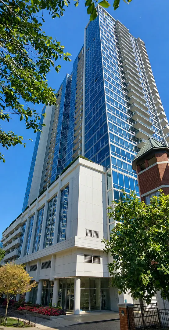 1629 S Prairie AVE #2004, Chicago, IL 60616