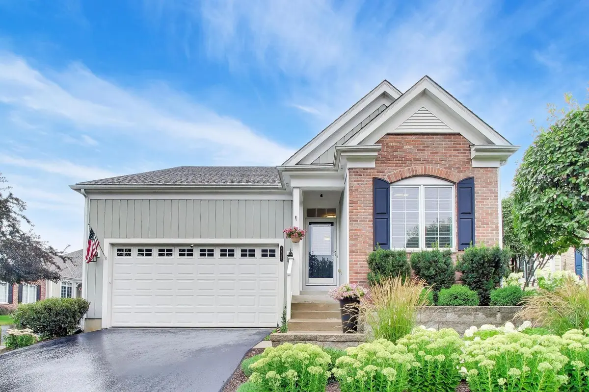 5824 Prairie Ridge RD, Crystal Lake, IL 60014