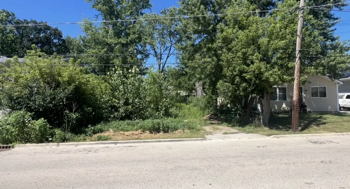 24628 W Passavant AVE, Round Lake, IL 60073