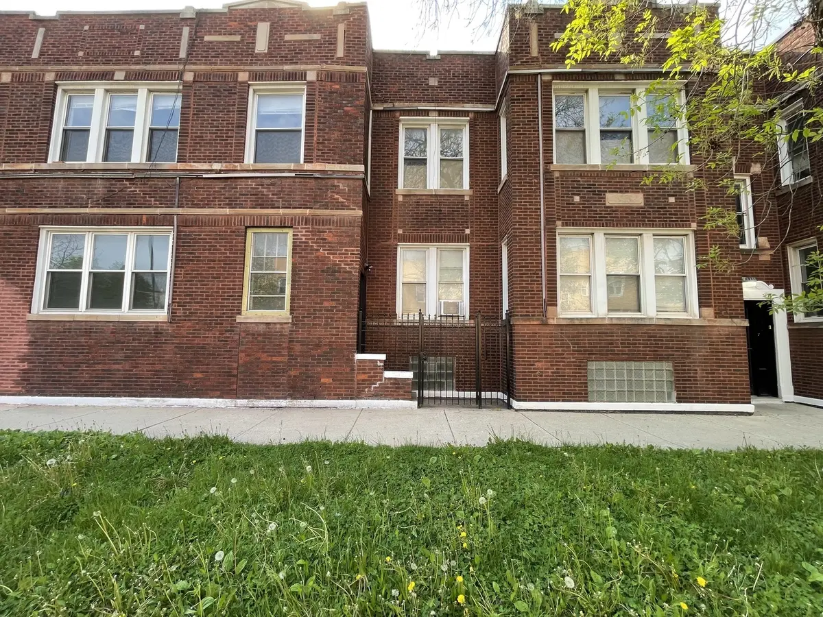 2006 N Laporte ST #1, Chicago, IL 60639