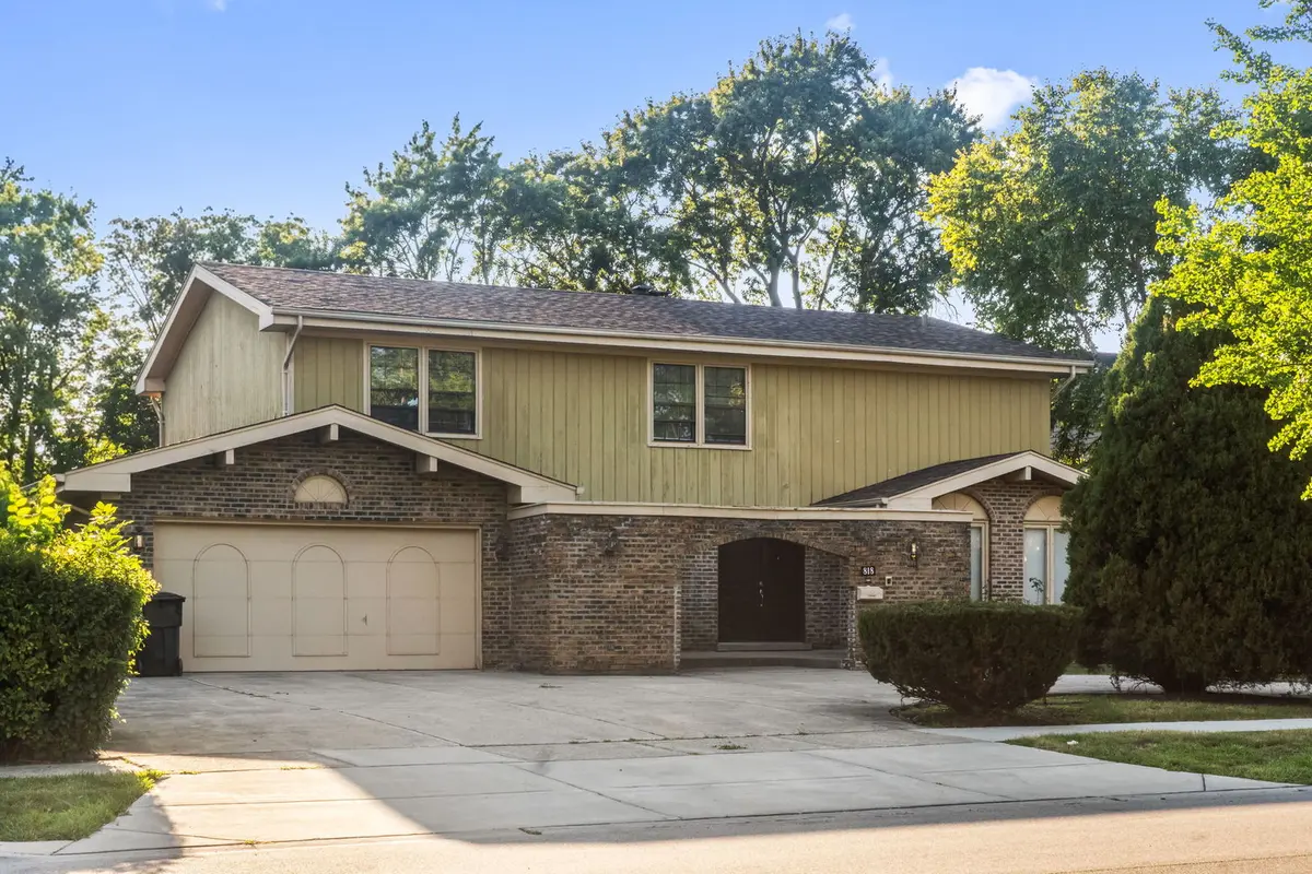818 Prairie Lawn RD, Glenview, IL 60025