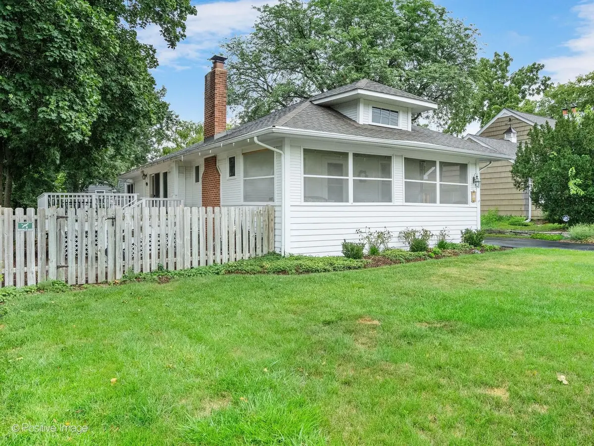 219 W Oak AVE, Wheaton, IL 60187