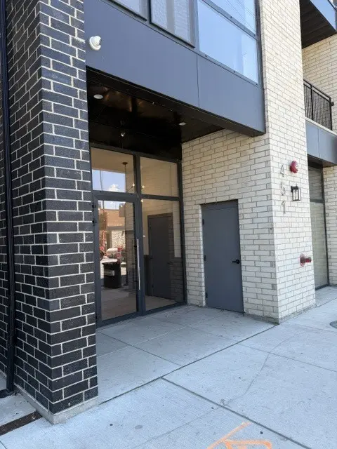 503 E Pershing RD, Chicago, IL 60653