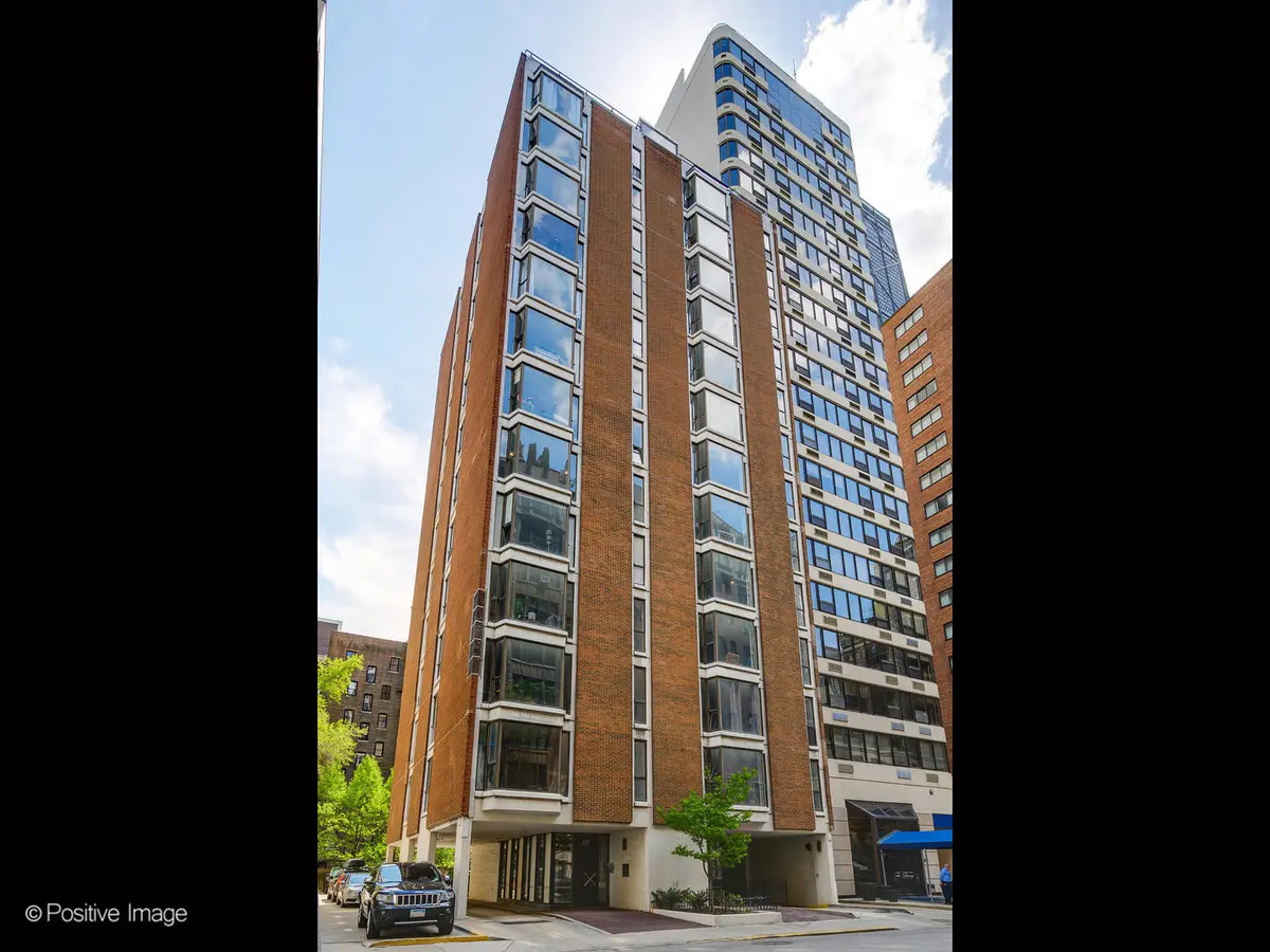 227 E Walton PL #9W, Chicago, IL 60611