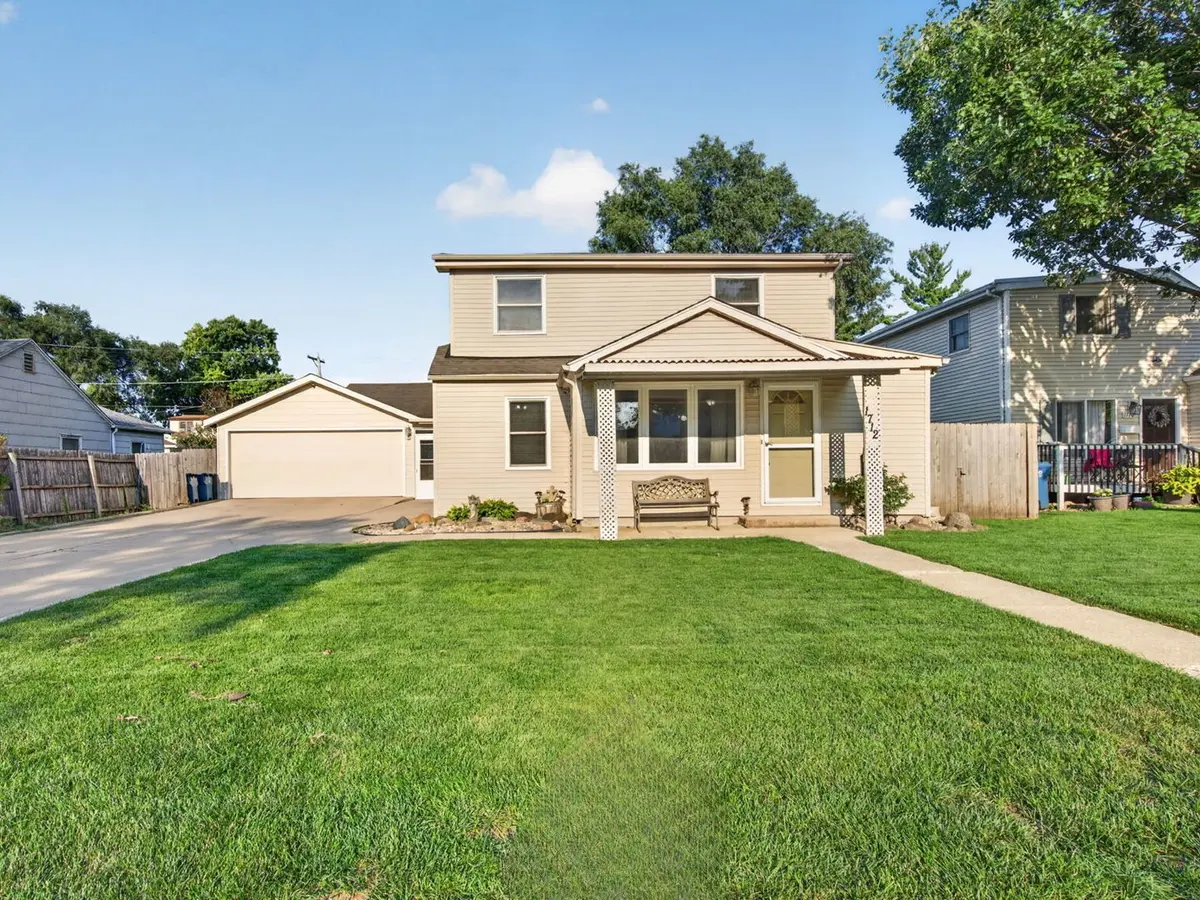 1712 Wilcox ST, Crest Hill, IL 60403