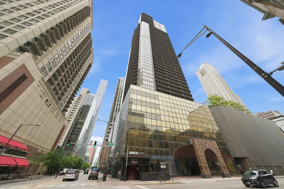 10 E Ontario ST #2003, Chicago, IL 60611