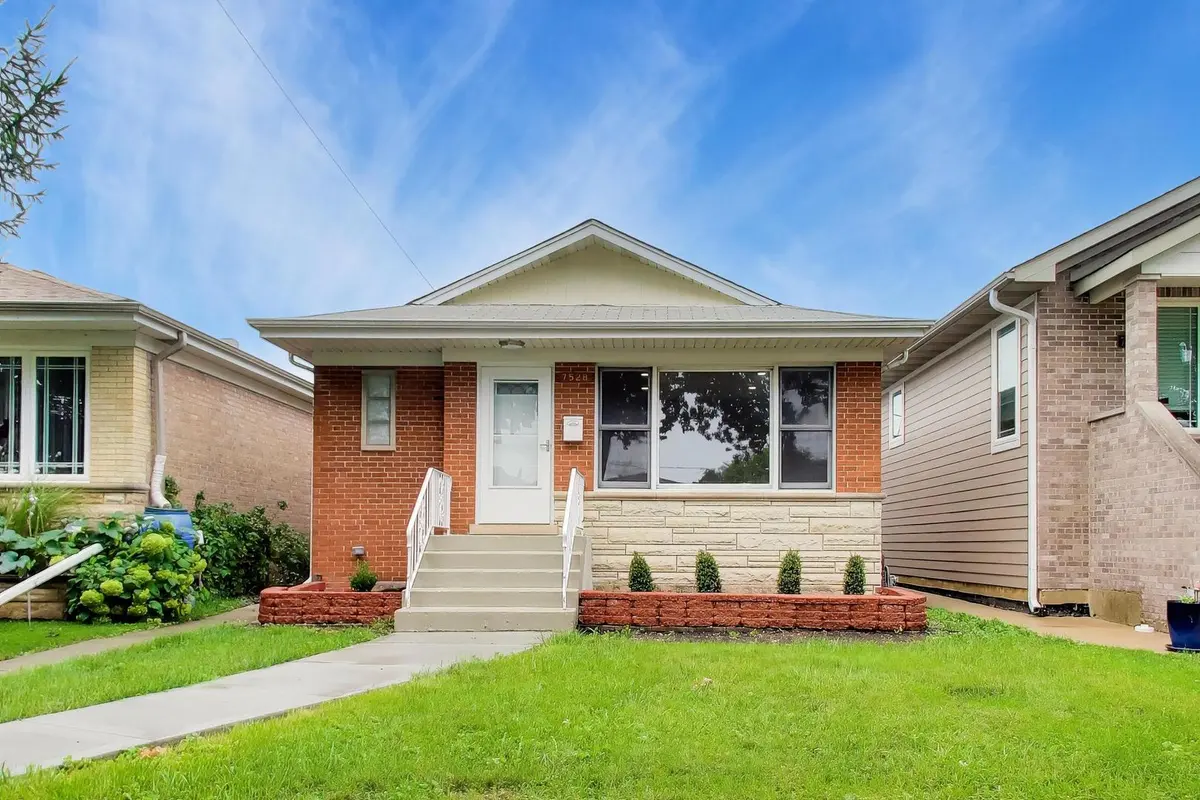 7528 W Winnemac AVE, Harwood Heights, IL 60706
