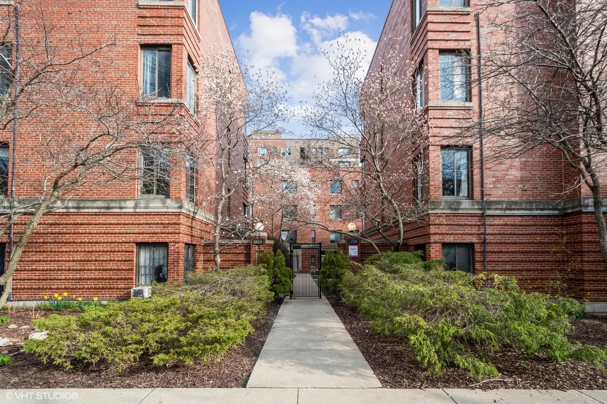 1224 W Chase AVE #1F, Chicago, IL 60626
