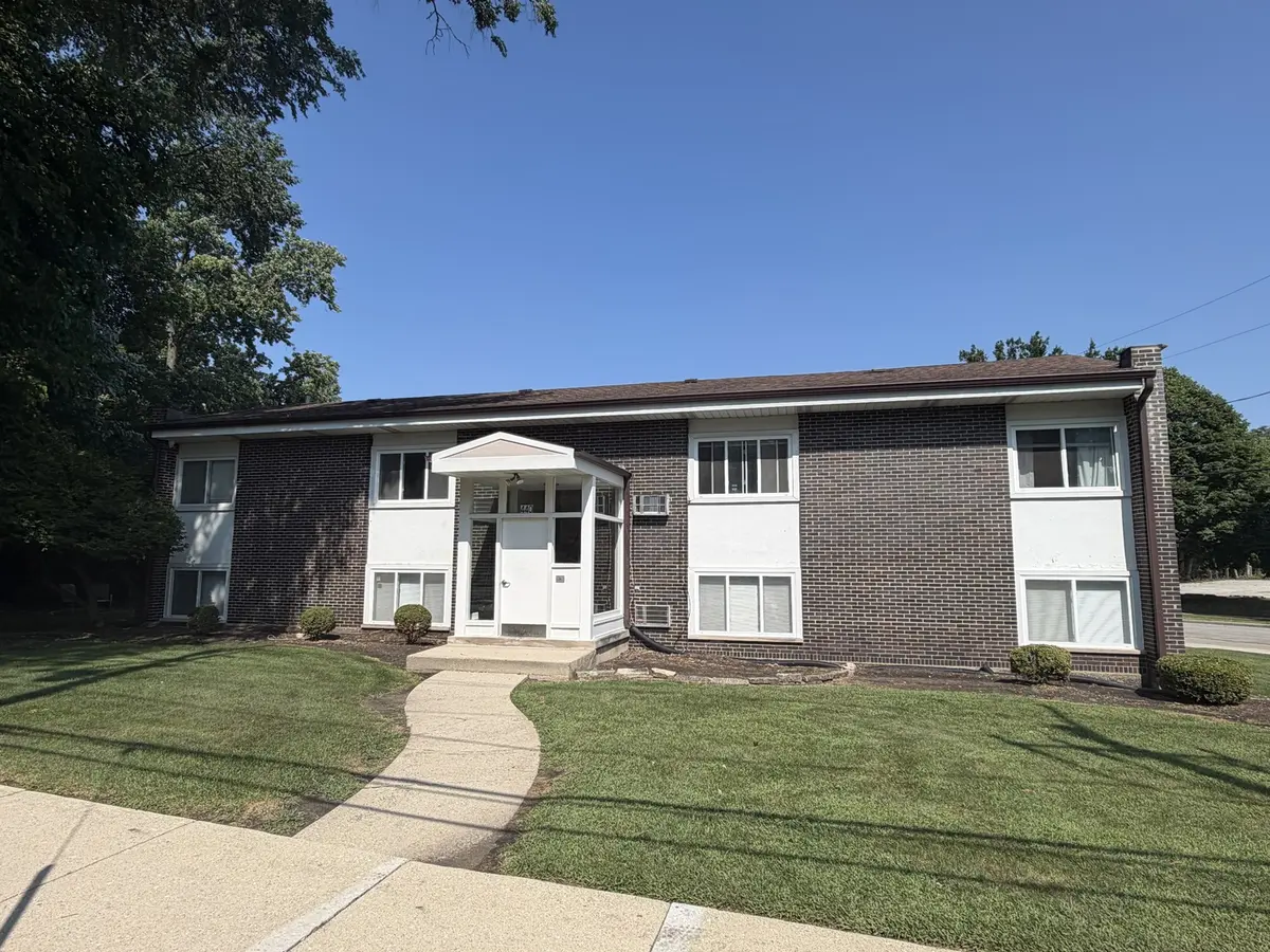 440 Lorraine ST #2S, Glen Ellyn, IL 60137