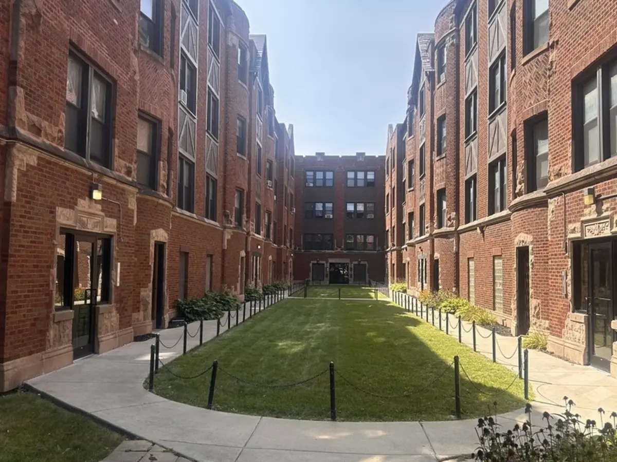 5244 S Drexel AVE #1E, Chicago, IL 60615